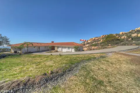 Exterior - 1991 Via Ladera, Fallbrook, CA 92028 photo 7 of 13
