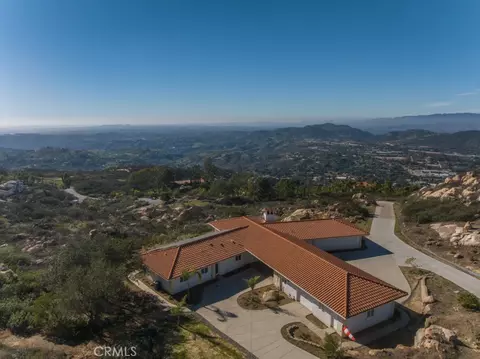 View/Area - 1991 Via Ladera, Fallbrook, CA 92028 photo 1 of 3