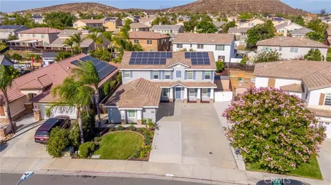 31826 Cypress View Ct, Menifee, CA 92584