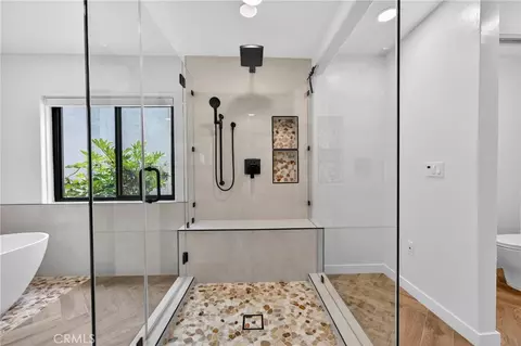 Bath - 2466 Haas, Escondido, CA 92025 photo 5 of 11