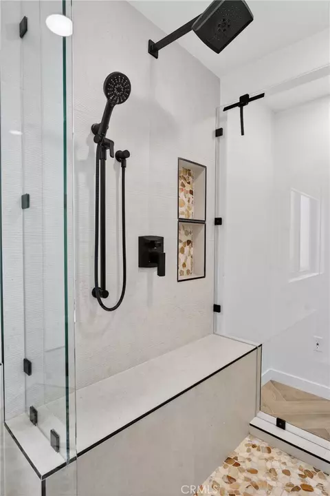 Bath - 2466 Haas, Escondido, CA 92025 photo 6 of 11