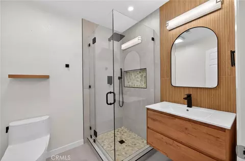 Bath - 2466 Haas, Escondido, CA 92025 photo 11 of 11