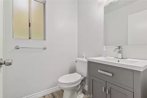 Bath - 41899 Humber, Temecula, CA 92591 photo 1 of 5