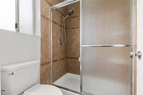 Bath - 41899 Humber, Temecula, CA 92591 photo 4 of 5