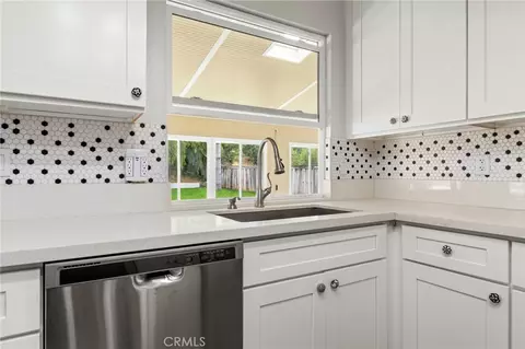 Kitchen - 41899 Humber, Temecula, CA 92591 photo 2 of 3