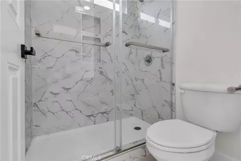 Bath - 33400 Embassy, Temecula, CA 92592 photo 6 of 7
