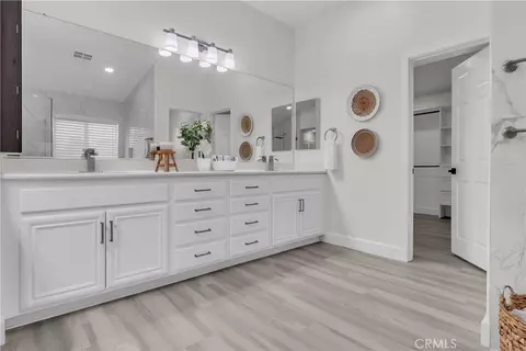 Bath - 33400 Embassy, Temecula, CA 92592 photo 2 of 7