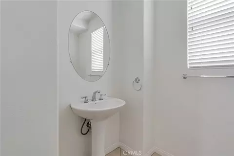 Bath - 29001 Savannah Dr, Temecula, CA 92591 photo 1 of 5