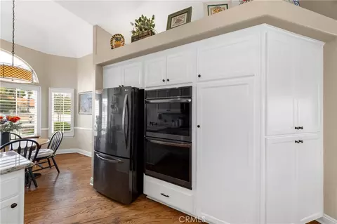 Kitchen - 1932 Pecan Tree St, Hemet, CA 92545 photo 5 of 5