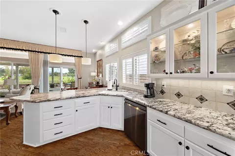 Kitchen - 1932 Pecan Tree St, Hemet, CA 92545 photo 1 of 5