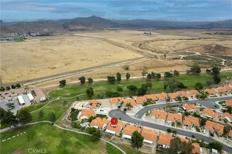 View/Area - 1932 Pecan Tree St, Hemet, CA 92545 photo 4 of 7