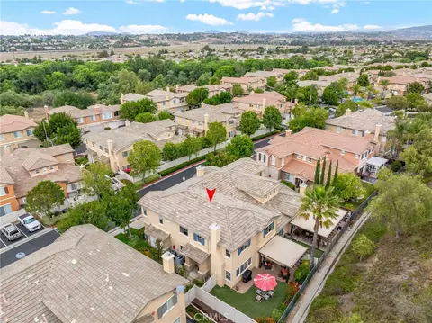 View/Area - 33433 Emerson Way #B, Temecula, CA 92592 photo 4 of 8