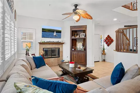 Living - 33433 Emerson Way #B, Temecula, CA 92592 photo 1 of 3