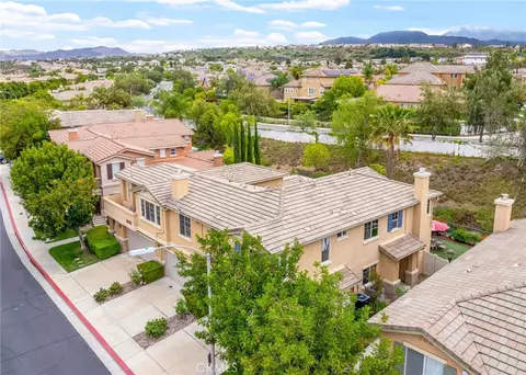 View/Area - 33433 Emerson Way #B, Temecula, CA 92592 photo 5 of 8