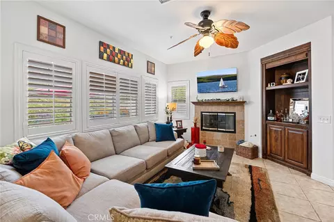 Living - 33433 Emerson Way #B, Temecula, CA 92592 photo 1 of 2