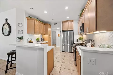Kitchen - 33433 Emerson Way #B, Temecula, CA 92592 photo 4 of 5