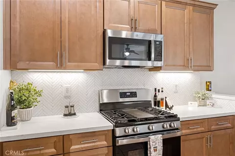 Kitchen - 33433 Emerson Way #B, Temecula, CA 92592 photo 5 of 5