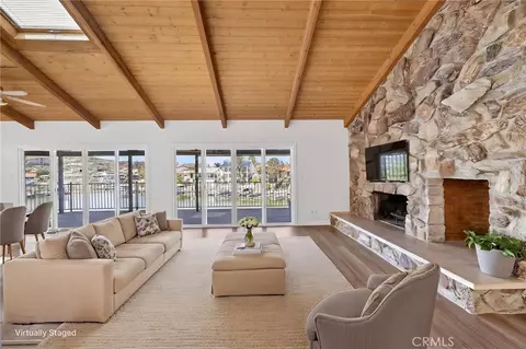 30199 Windward Dr, Canyon Lake, CA 92587