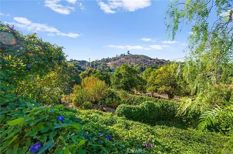 Exterior - 3945 Pala Mesa, Fallbrook, CA 92028 photo 11 of 12