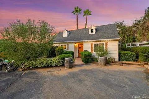 Exterior - 3945 Pala Mesa, Fallbrook, CA 92028 photo 7 of 12