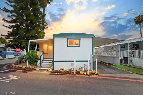 17 Mayflower Ave, Escondido, CA 92027