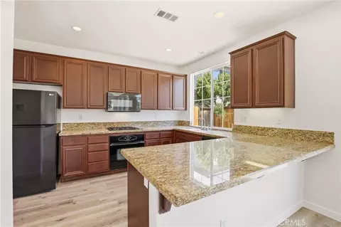 Kitchen - 31598 Six Rivers Ct, Temecula, CA 92592 photo 2 of 3