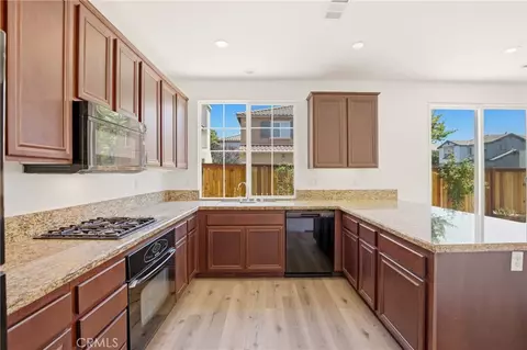 Kitchen - 31598 Six Rivers Ct, Temecula, CA 92592 photo 3 of 3