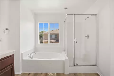 Bath - 31598 Six Rivers Ct, Temecula, CA 92592 photo 3 of 3