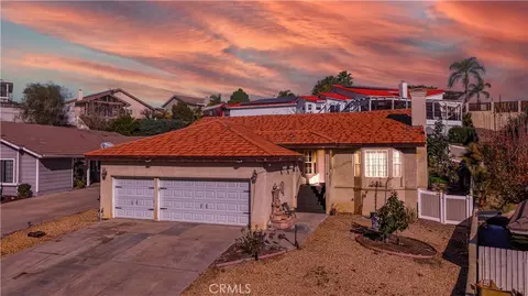 22196 Hoofbeat Way, Canyon Lake, CA 92587