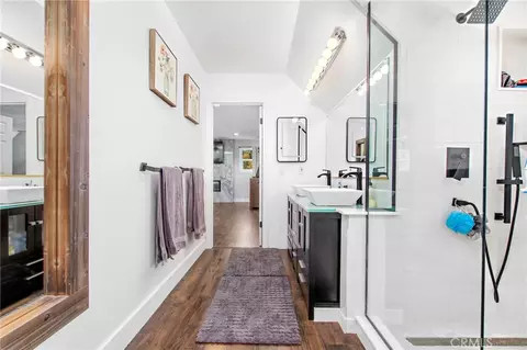 Bath - 42525 Calle Capistrano, Temecula, CA 92590 photo 2 of 4