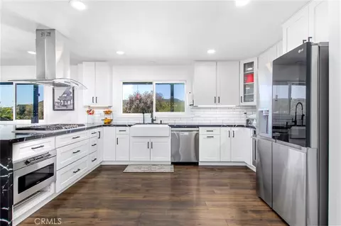 Kitchen - 42525 Calle Capistrano, Temecula, CA 92590 photo 5 of 6