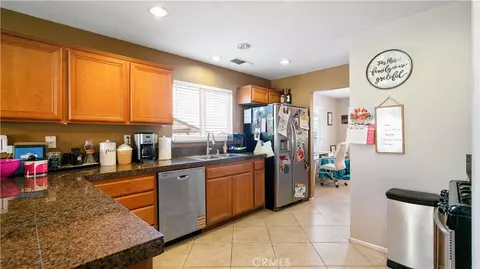 Entry Way - 5228 Verenda, Twentynine Palms, CA 92277 photo 6 of 12