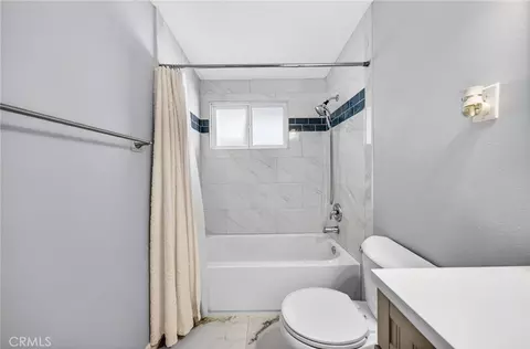 Bath - 3548 Everest Ave, Riverside, CA 92503 photo 3 of 6