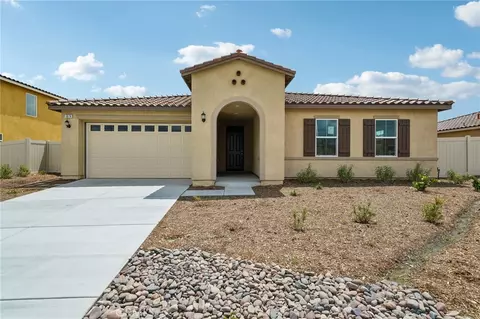 1674 Westfork Way, San Jacinto, CA 92582