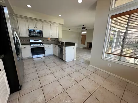 Kitchen - 40435 Chauncey, Temecula, CA 92591 photo 4 of 4