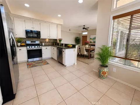 Kitchen - 40435 Chauncey, Temecula, CA 92591 photo 3 of 4