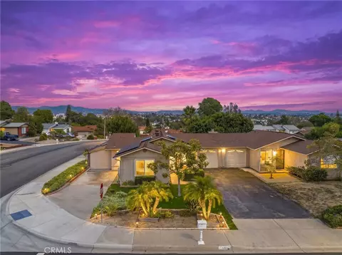 1404 Peacock Blvd, Oceanside, CA 92056