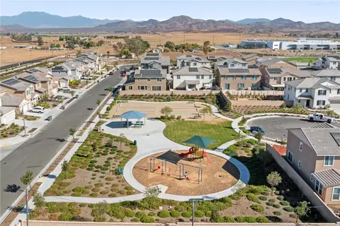 View/Area - 32084 Richardson St, Menifee, CA 92584 photo 8 of 11
