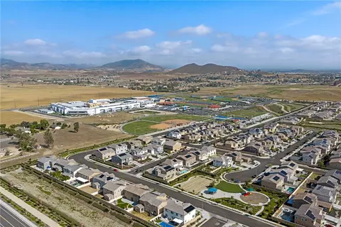 View/Area - 32084 Richardson St, Menifee, CA 92584 photo 4 of 11
