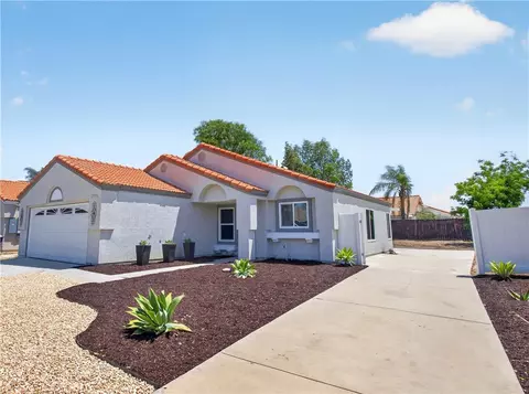 29396 Reading, Menifee, CA 92586