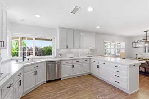 Kitchen - 40780 Carmelita, Temecula, CA 92591 photo 3 of 3