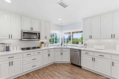 Kitchen - 40780 Carmelita, Temecula, CA 92591 photo 2 of 3