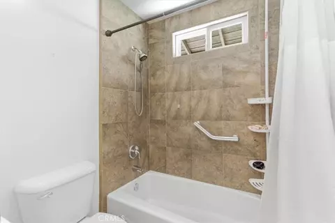 Bath - 40780 Carmelita, Temecula, CA 92591 photo 4 of 5