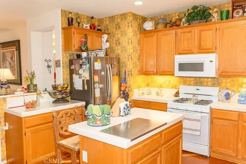 Kitchen - 32391 Galatina, Temecula, CA 92592 photo 1 of 2