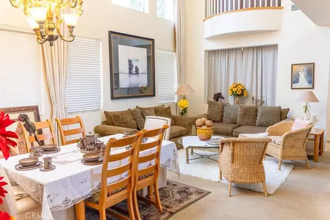 Dining - 32391 Galatina, Temecula, CA 92592 photo 3 of 6
