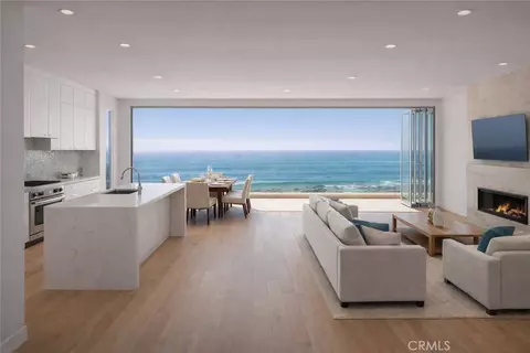 1101 S Pacific #B, Oceanside, CA 92054