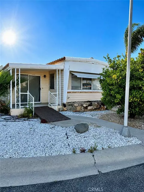 101 Santa Clara Cir, Hemet, CA 92543