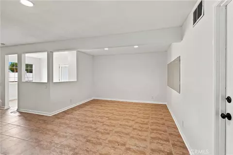 Living - 1340 E Fallbrook St, Fallbrook, CA 92028 photo 5 of 6