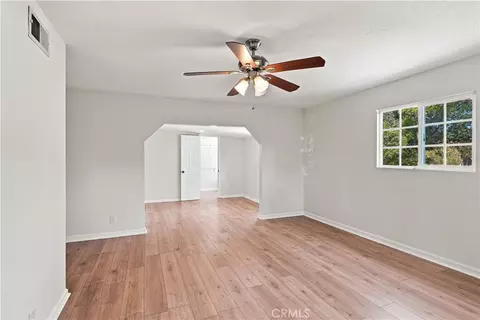 Living - 1340 E Fallbrook St, Fallbrook, CA 92028 photo 3 of 6