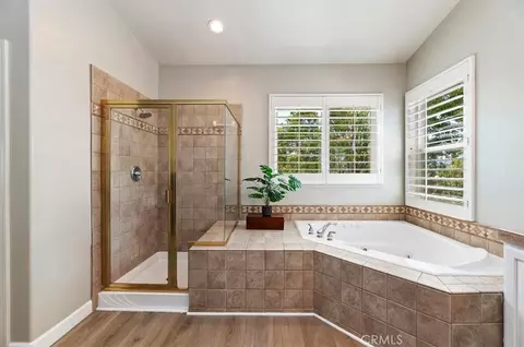 Bath - 45259 Helena Ct, Temecula, CA 92592 photo 3 of 4